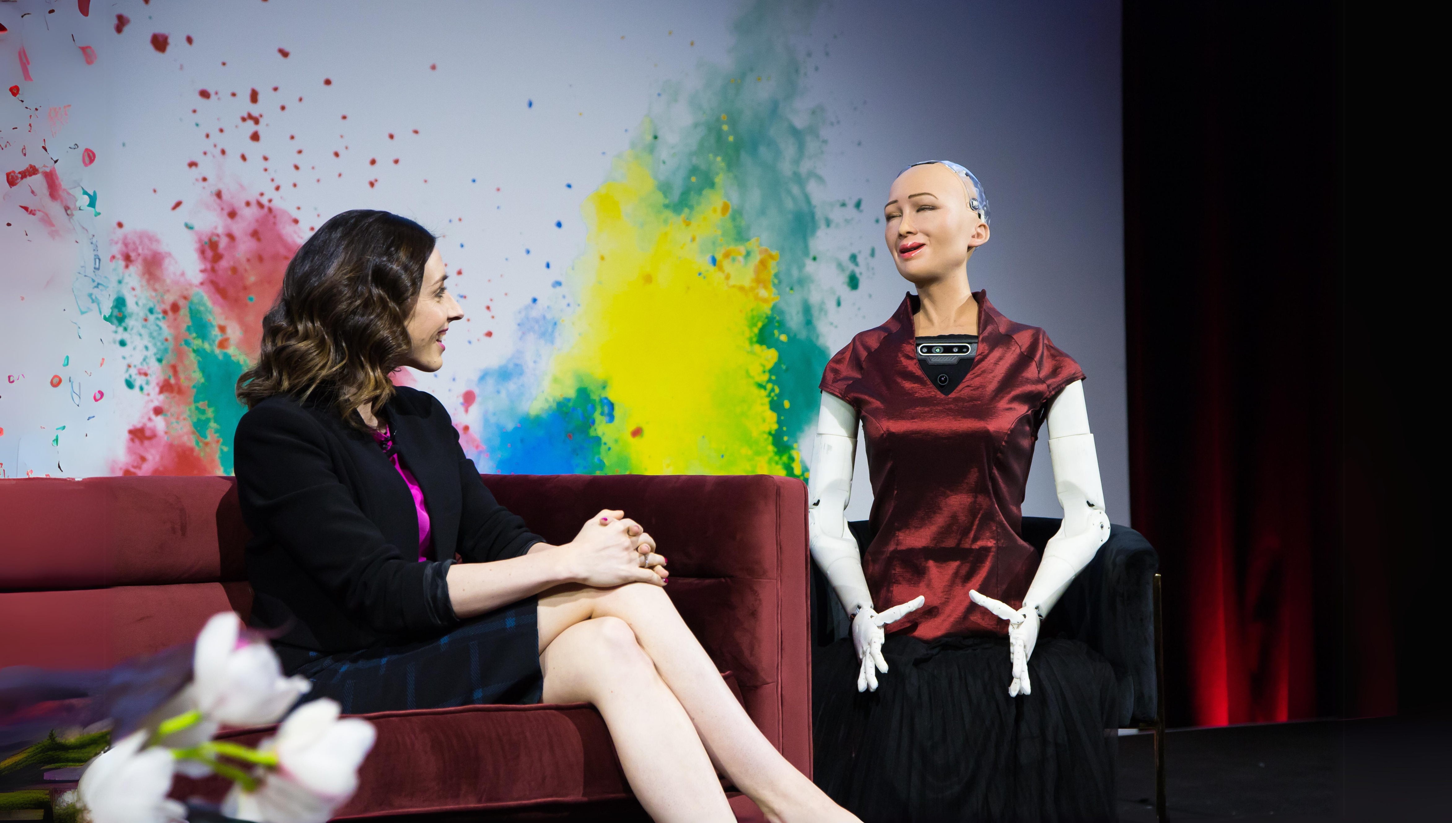 Holly Ransom interviewing Sophia - the world's first humanoid robot